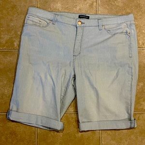 Women’s Bandolino Riley Denim Stripe Shorts Sz 18